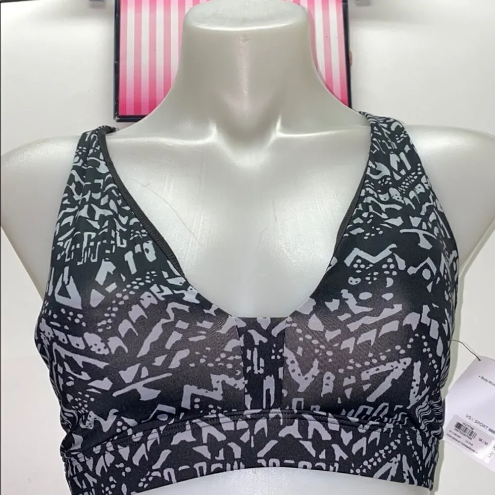 NWT VICTORIA SECRET SPORT BRA MEDIUM